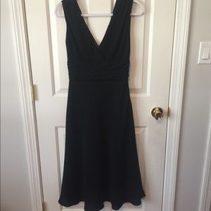 Jones Wear V-Neck Sleeveless A-Line Black Dress